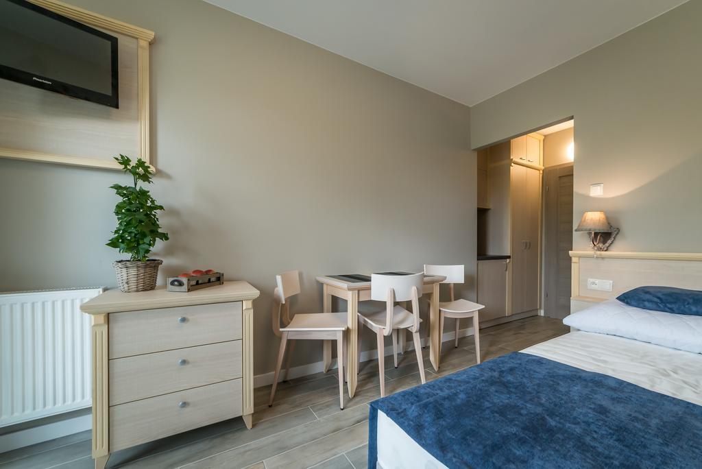 Hotel Farys Jastrzębia Góra Esterno foto